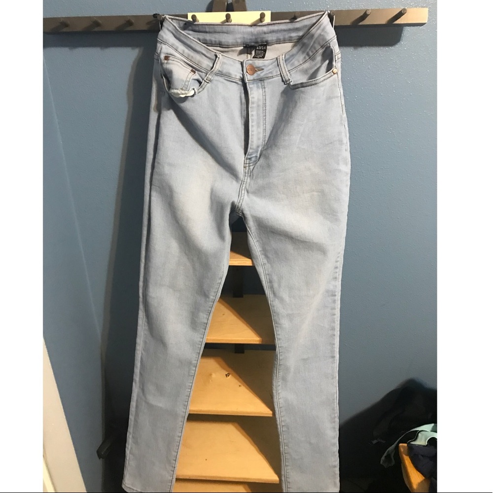 HIGH RISE JEANS - Picture 1 of 1